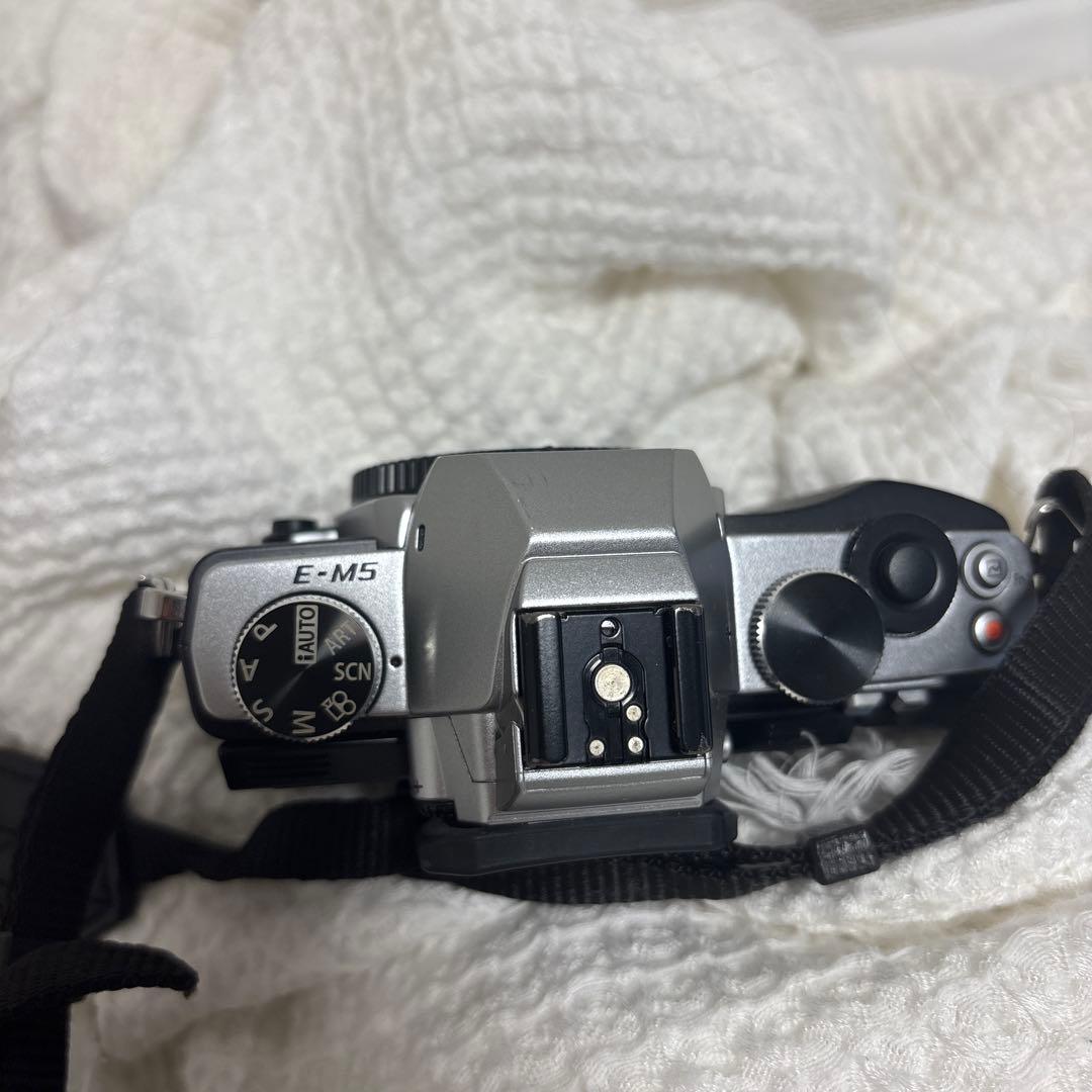 【セット】OLYMPUS OM-D E-M5 　レンズセット