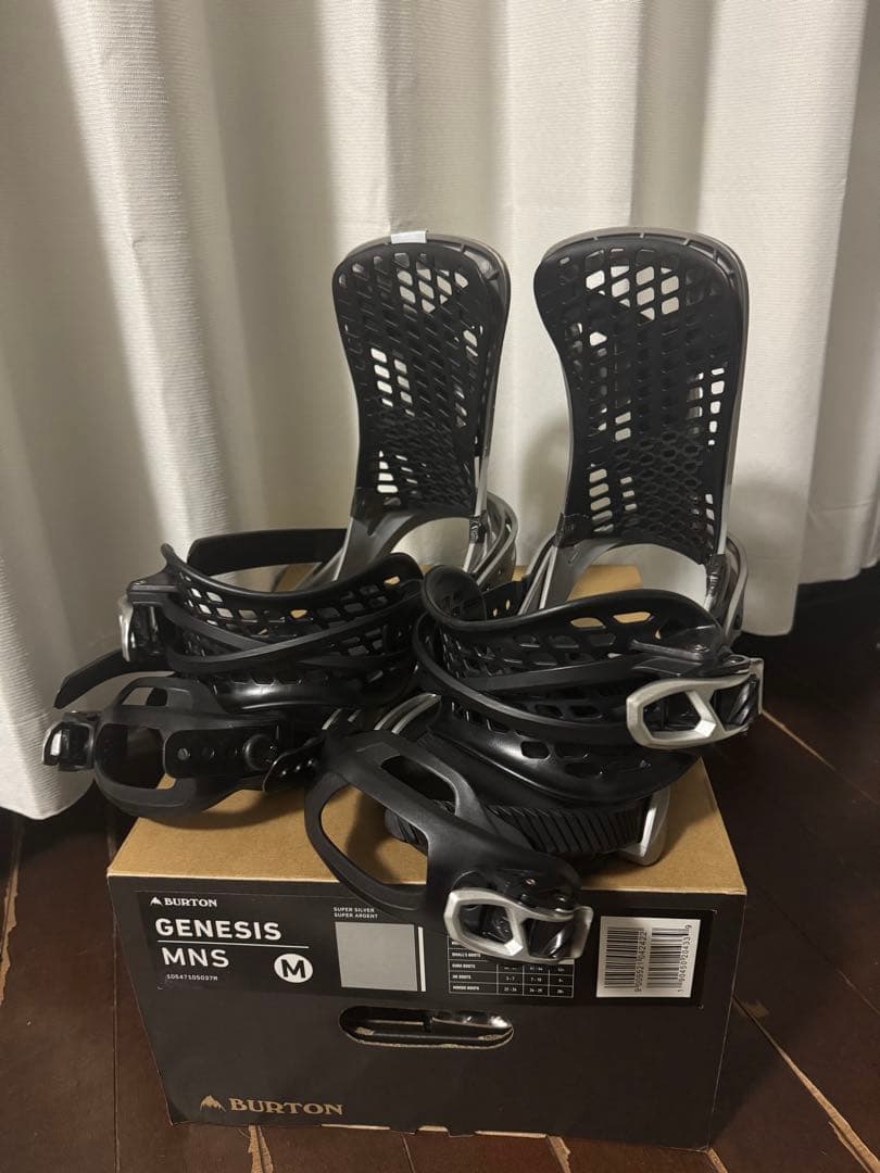 10月27日値段戻します！Burton GENESIS ビンディング Mサイズ