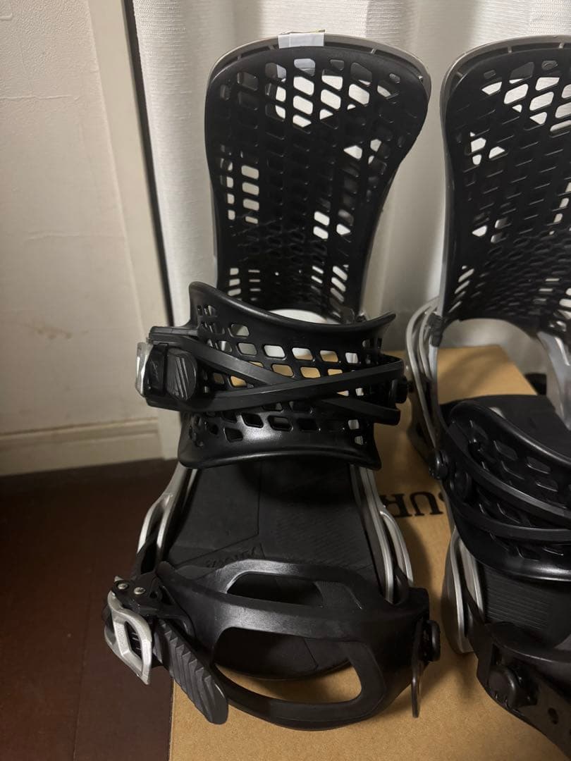 10月27日値段戻します！Burton GENESIS ビンディング Mサイズ