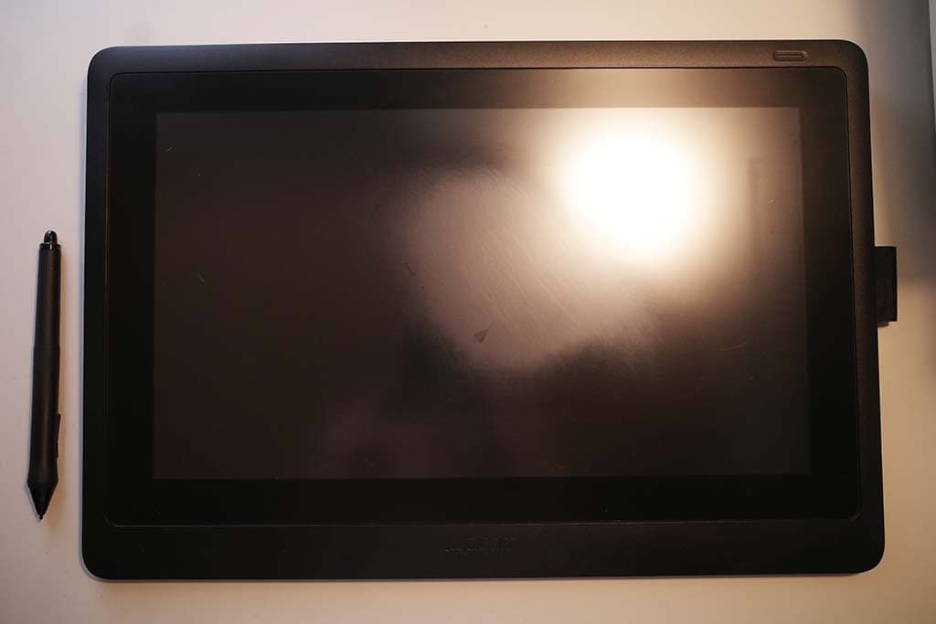 液タブ・ペンタブ Wacom Cintiq 16 (DTK1660K0D)