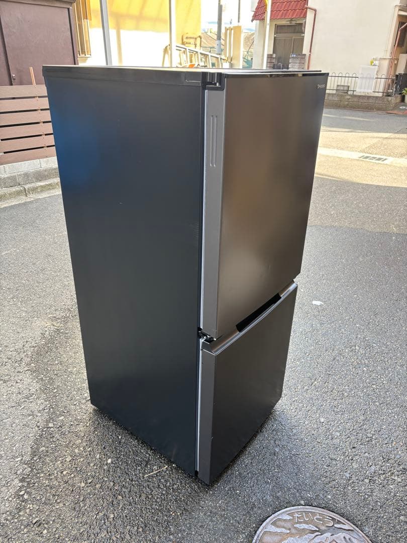 【値下げ】2023年 冷凍庫 大阪 【引取限定】シャープ 152L 一人暮らし