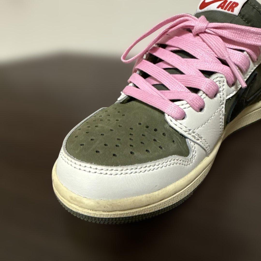 Travis Scott×Jordan 1 Low リバースオリーブ