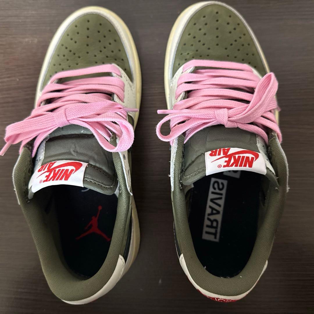 Travis Scott×Jordan 1 Low リバースオリーブ