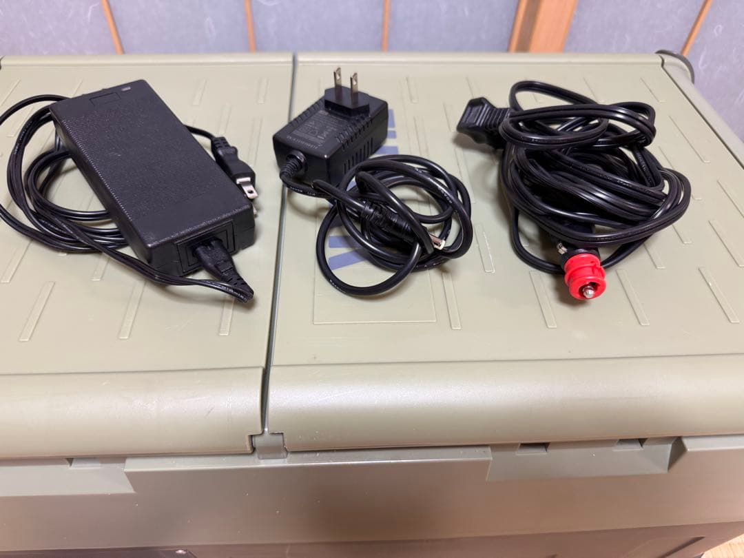 THORR ポータブル冷蔵庫　オリーブ＆ダークグレー 30L