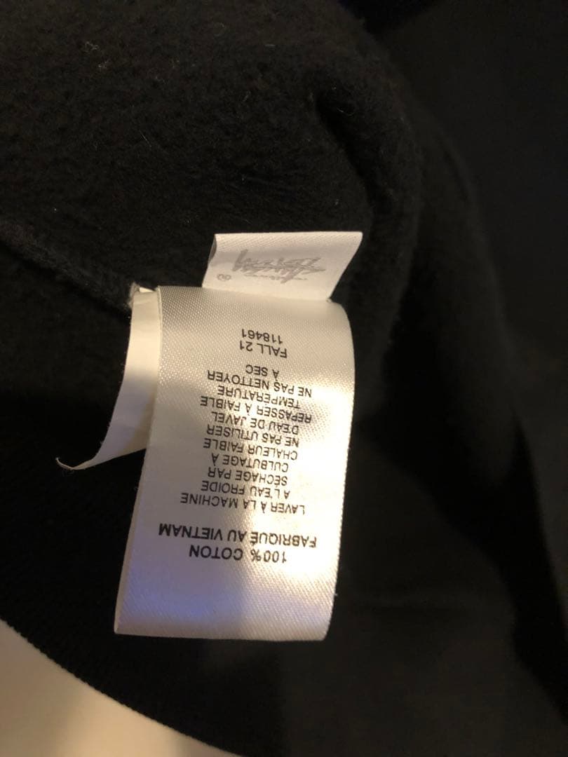 stussy ステューシー　センターロゴ　刺繍　黒　パーカー　即完売品