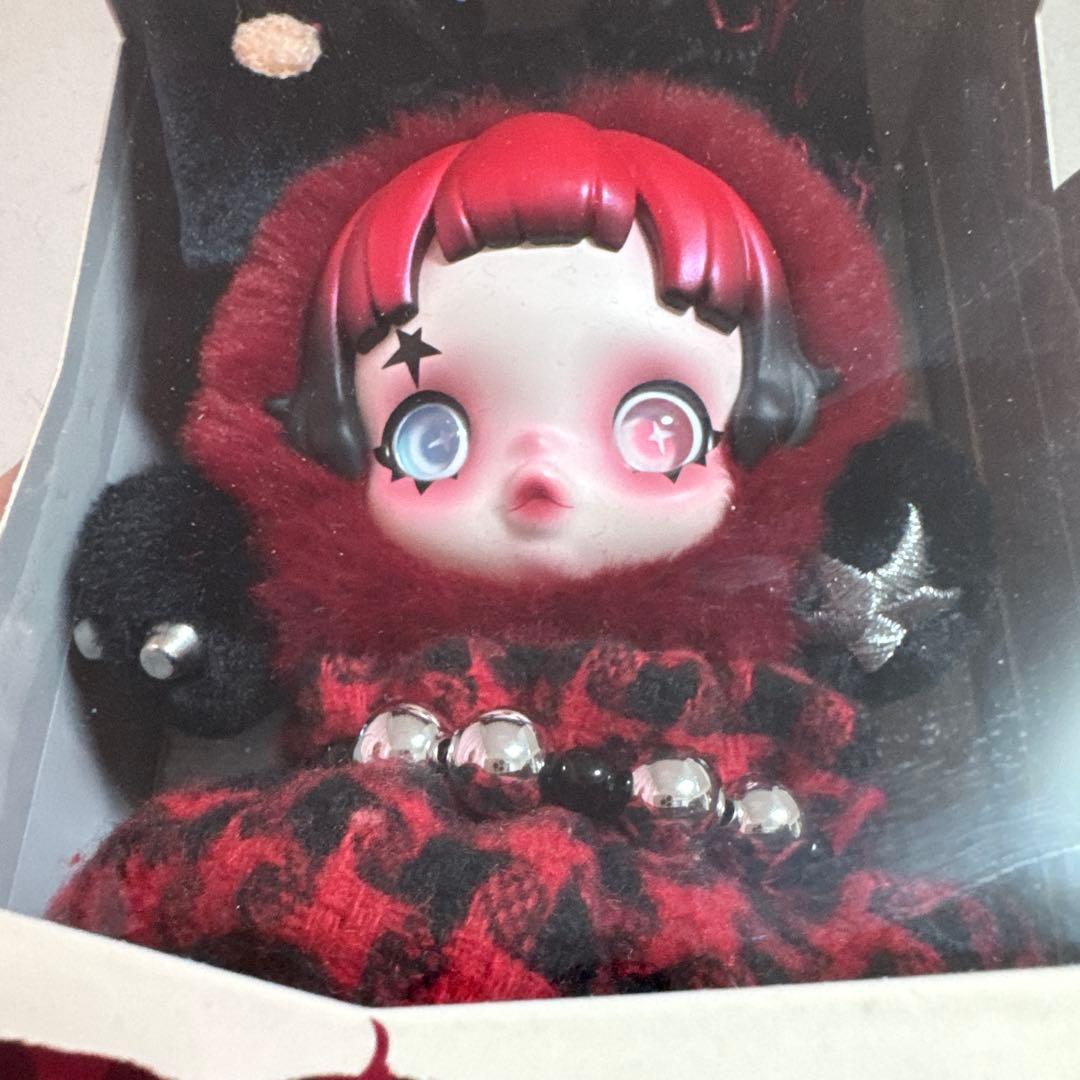 POPMART SKULLPANDA 6khz ヨーロッパ限定　スカルパンダ