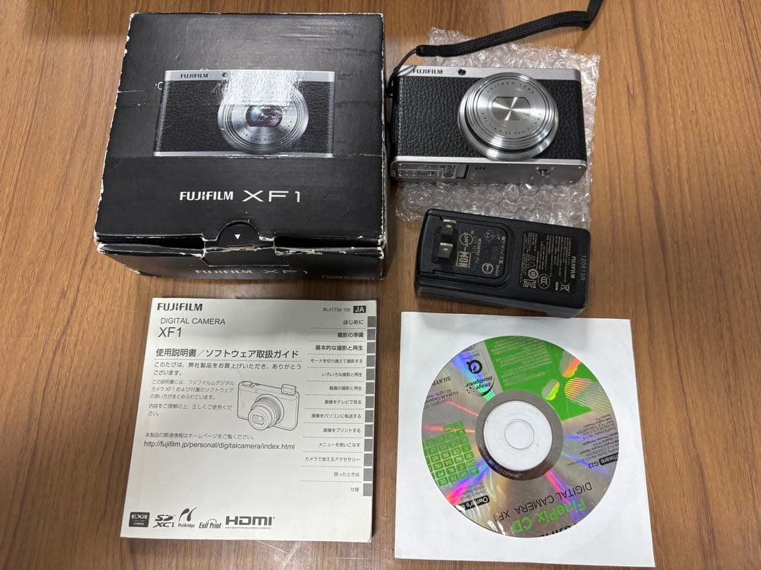 【ジャンク】FUJIFILM XF1 コンパクトデジタルカメラ