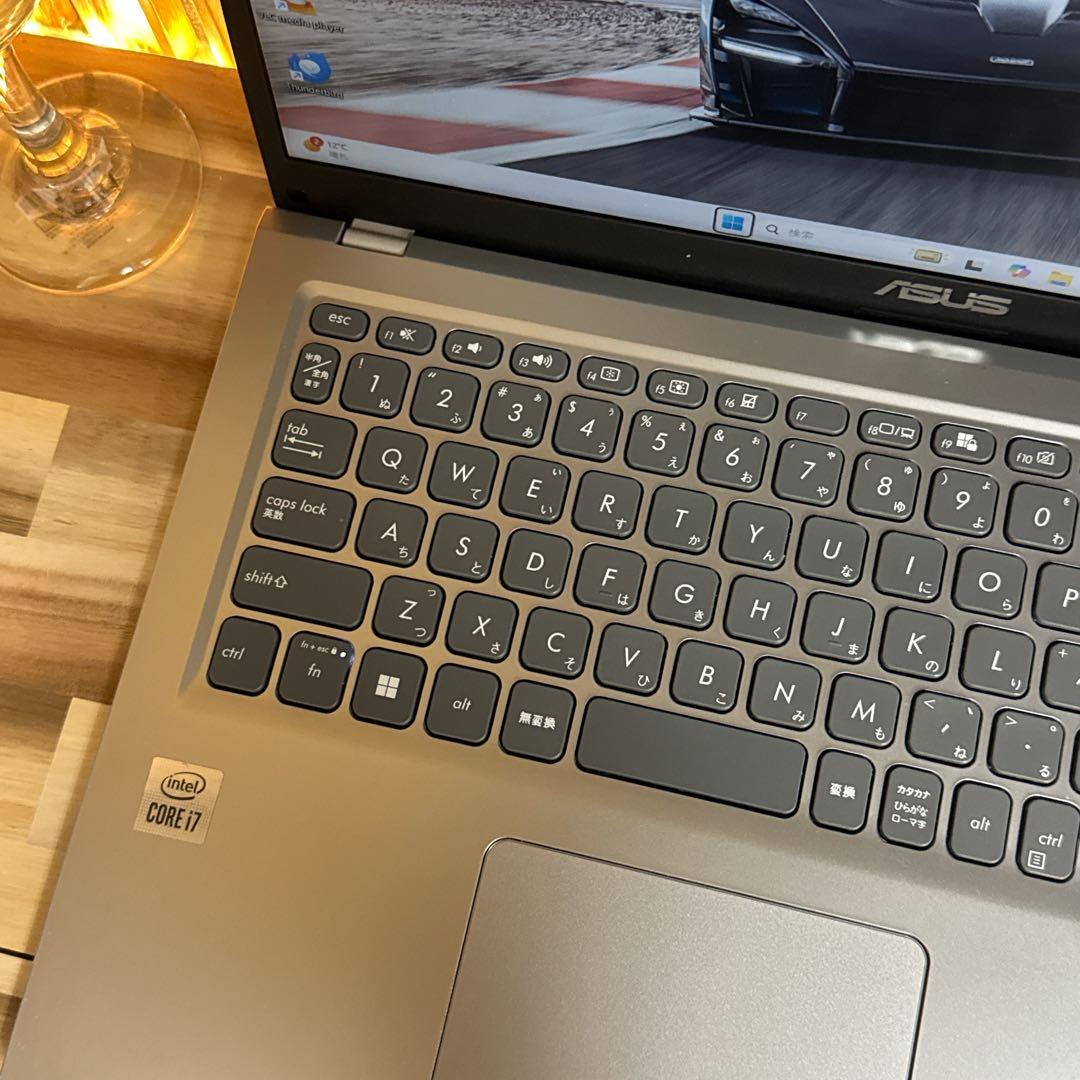 オススメ‼️Vivobook☘️i7第10世代☘️SSD512GB☘️ノートパソコン