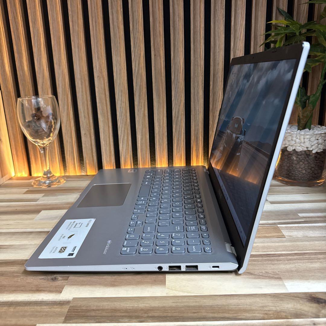 オススメ‼️Vivobook☘️i7第10世代☘️SSD512GB☘️ノートパソコン