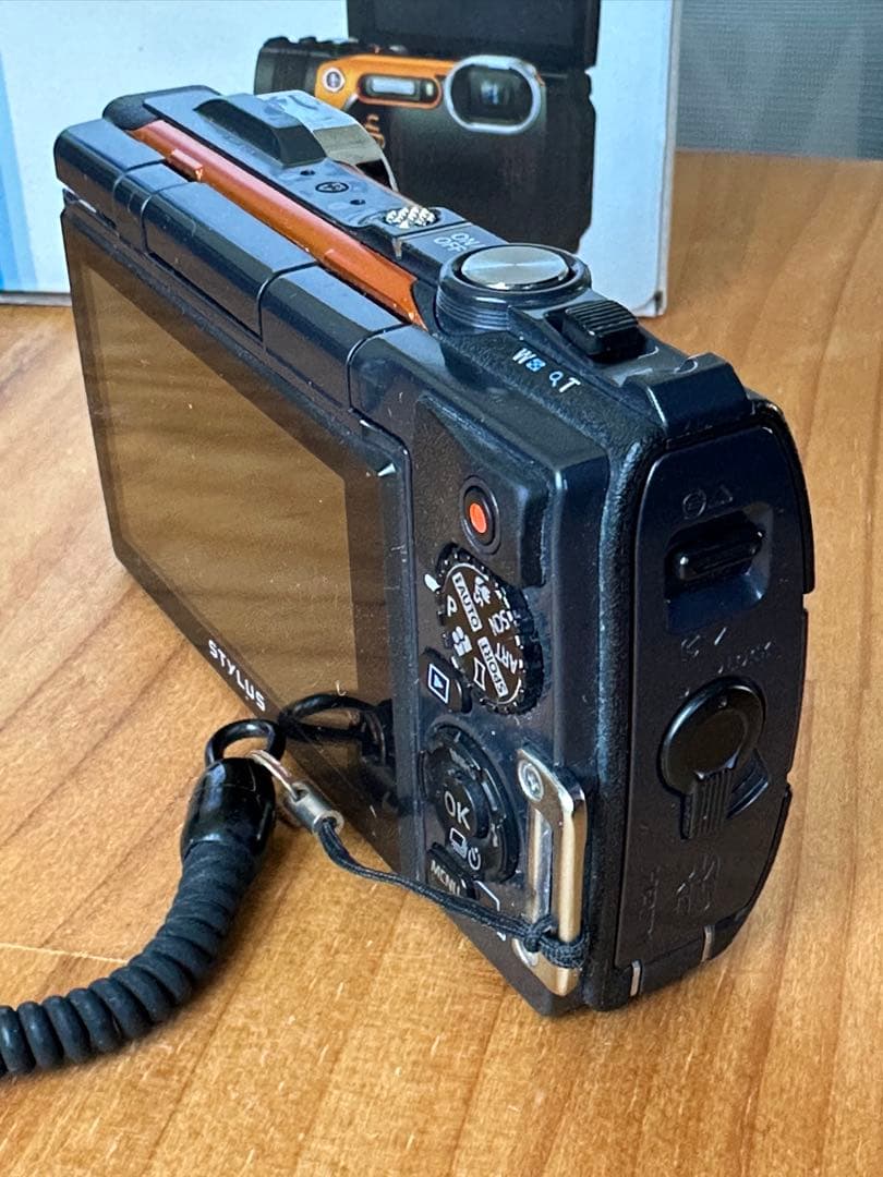 OLYMPUS STYLUS TG-860 本体と付属品