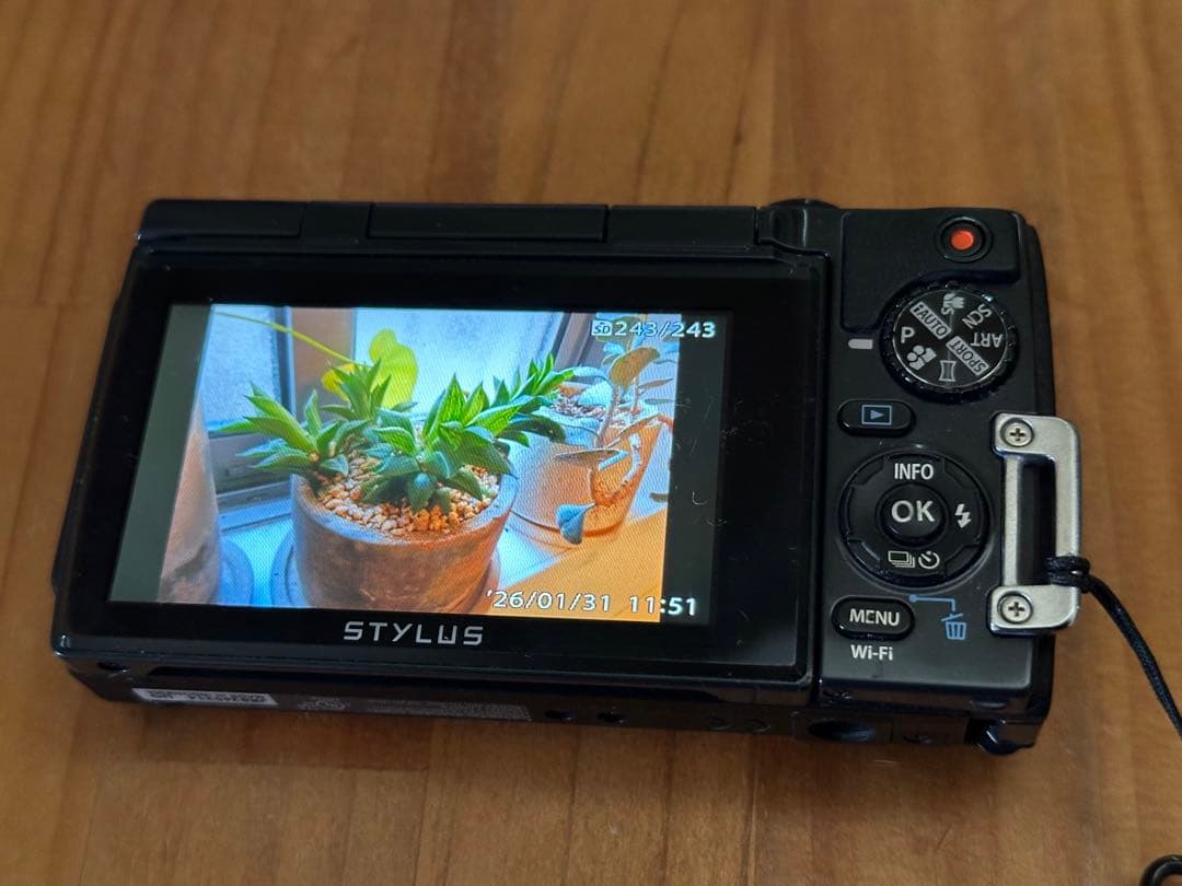 OLYMPUS STYLUS TG-860 本体と付属品