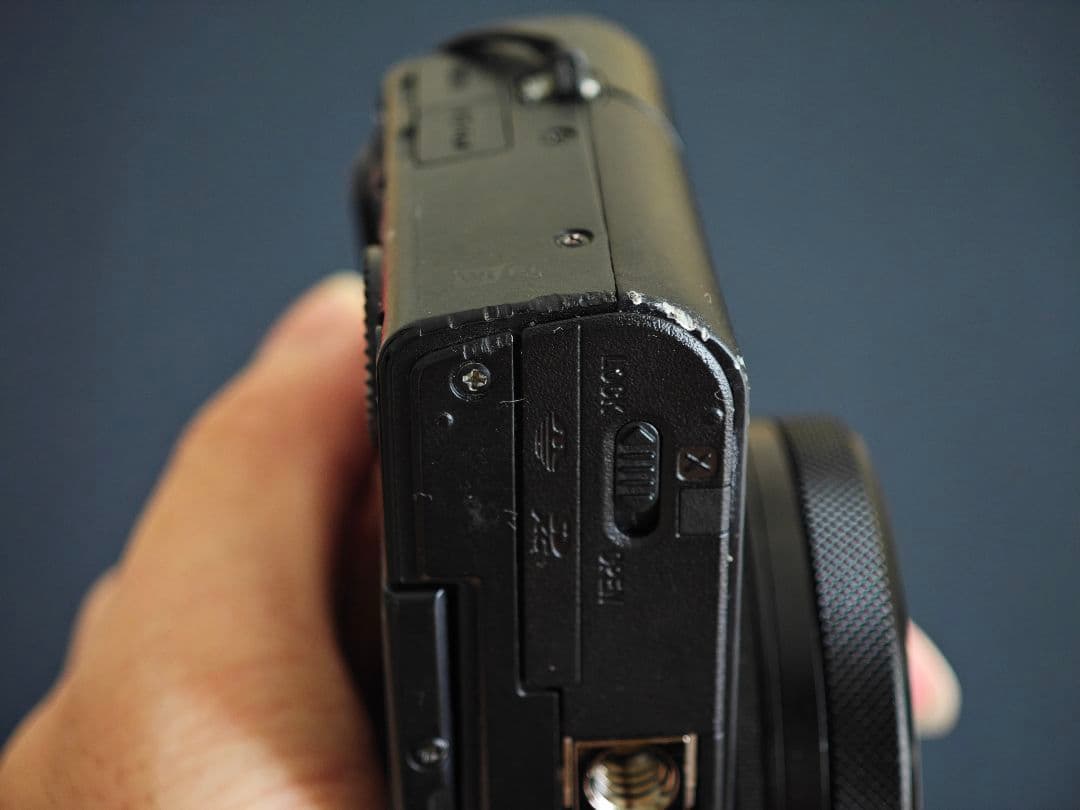 デジタルカメラ SONY Cyber-shot RX100 M5