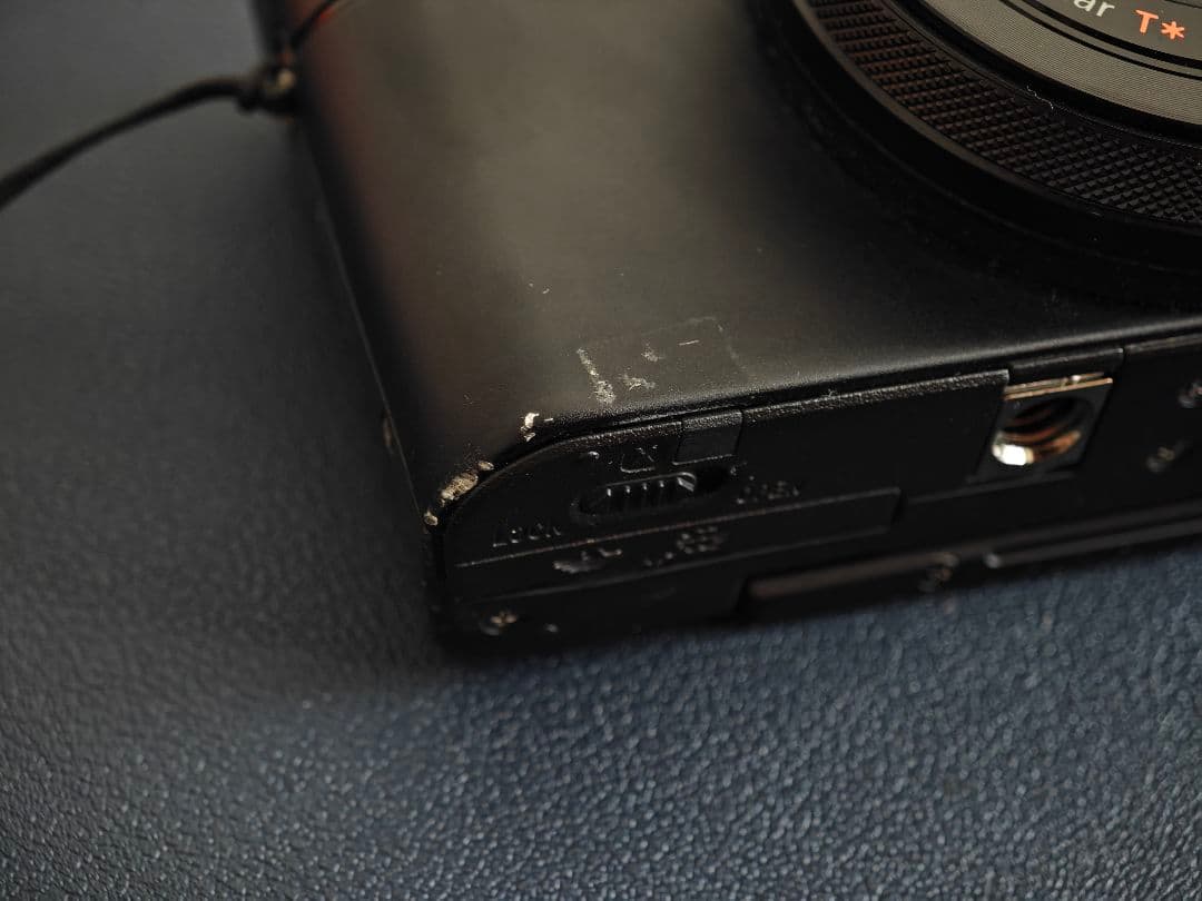 デジタルカメラ SONY Cyber-shot RX100 M5