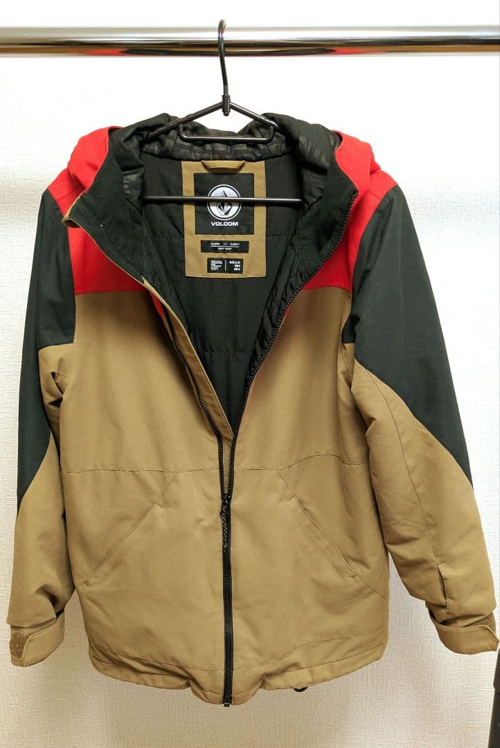 C.O.S GENTA　volcomウェア　上下セット　ジュニア