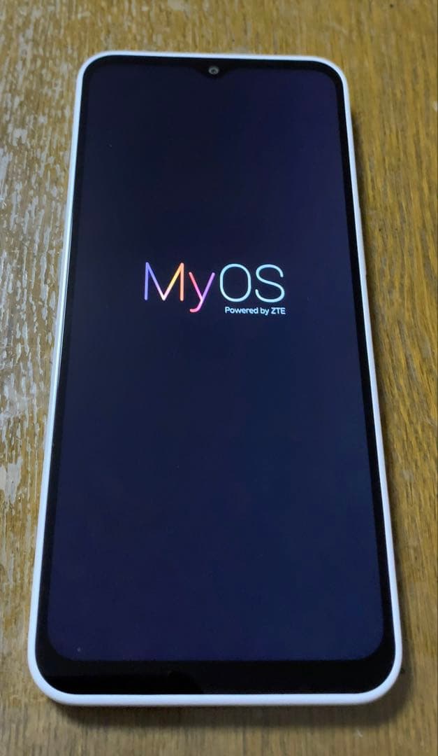 y*h様 ほぼ新品ワイモバイル　Libero 5G IV ホワイト　simフリー