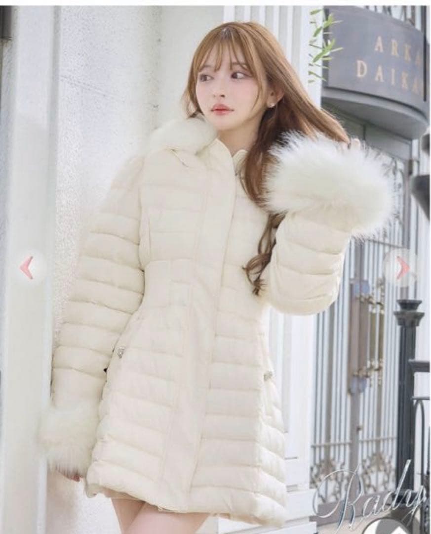 Radyレディ未使用人気完売くびれファイバーダウンコートバニラホワイトM