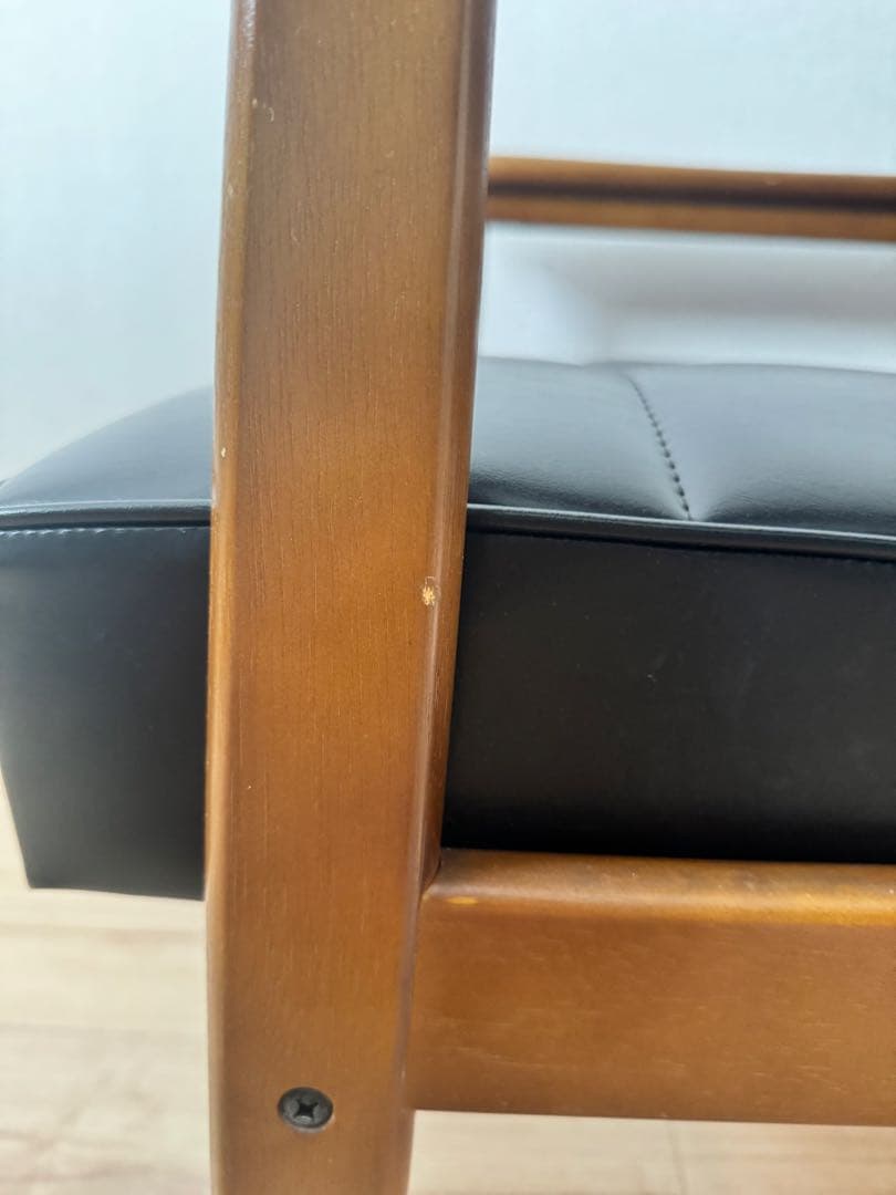 カリモク60 Kチェア 1シーター ブラック【梱包たのめる便発送】