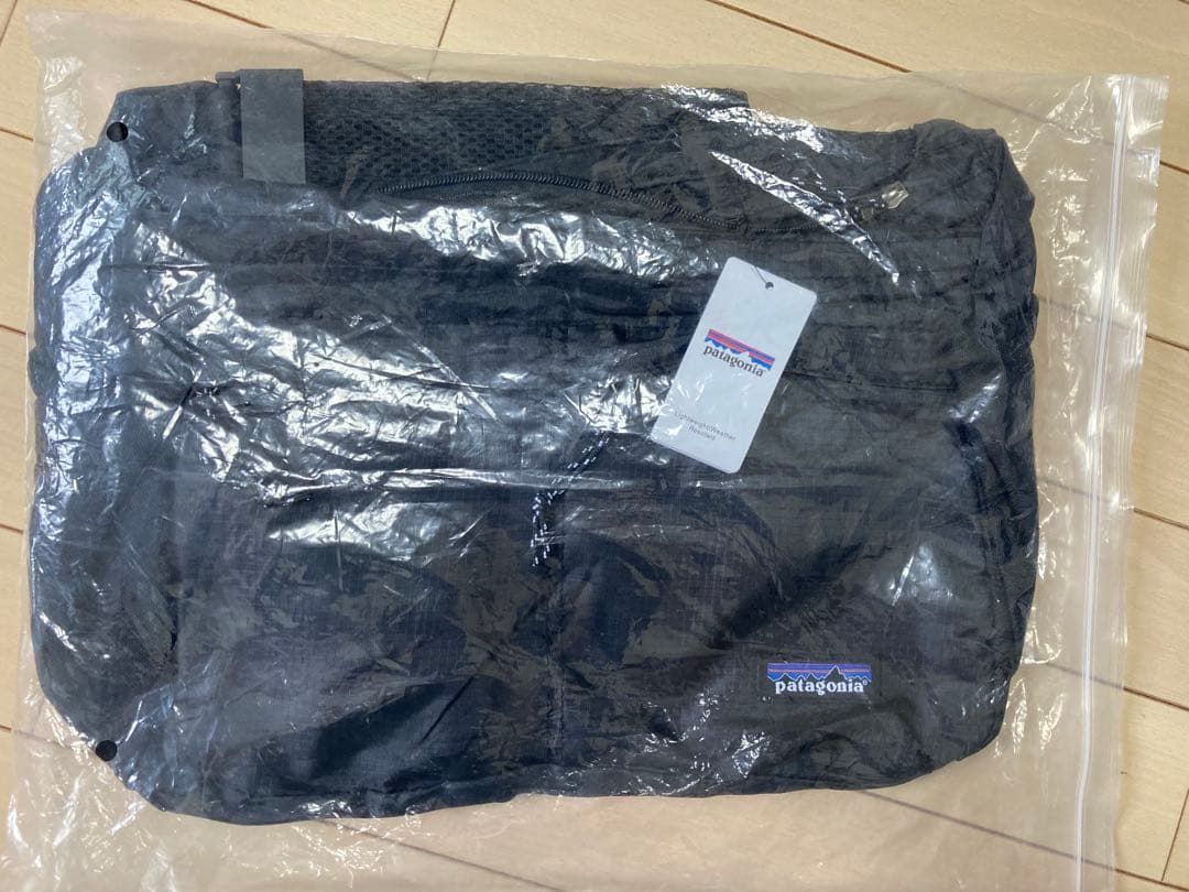 Patagonia Travel Courie トラベルバッグ 防水ブラック