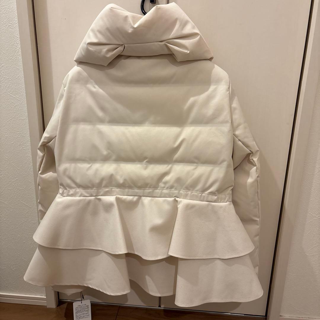 新品未使用　Vin FENNEL フリルペプラムダウンコート