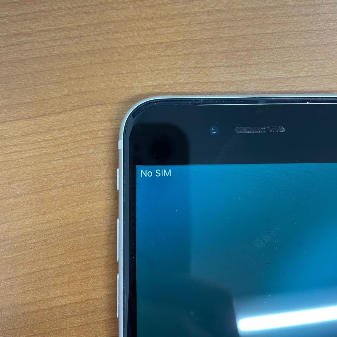 H*o様 動作確認済み iPhone SE 第2世代 128GB ID:H756