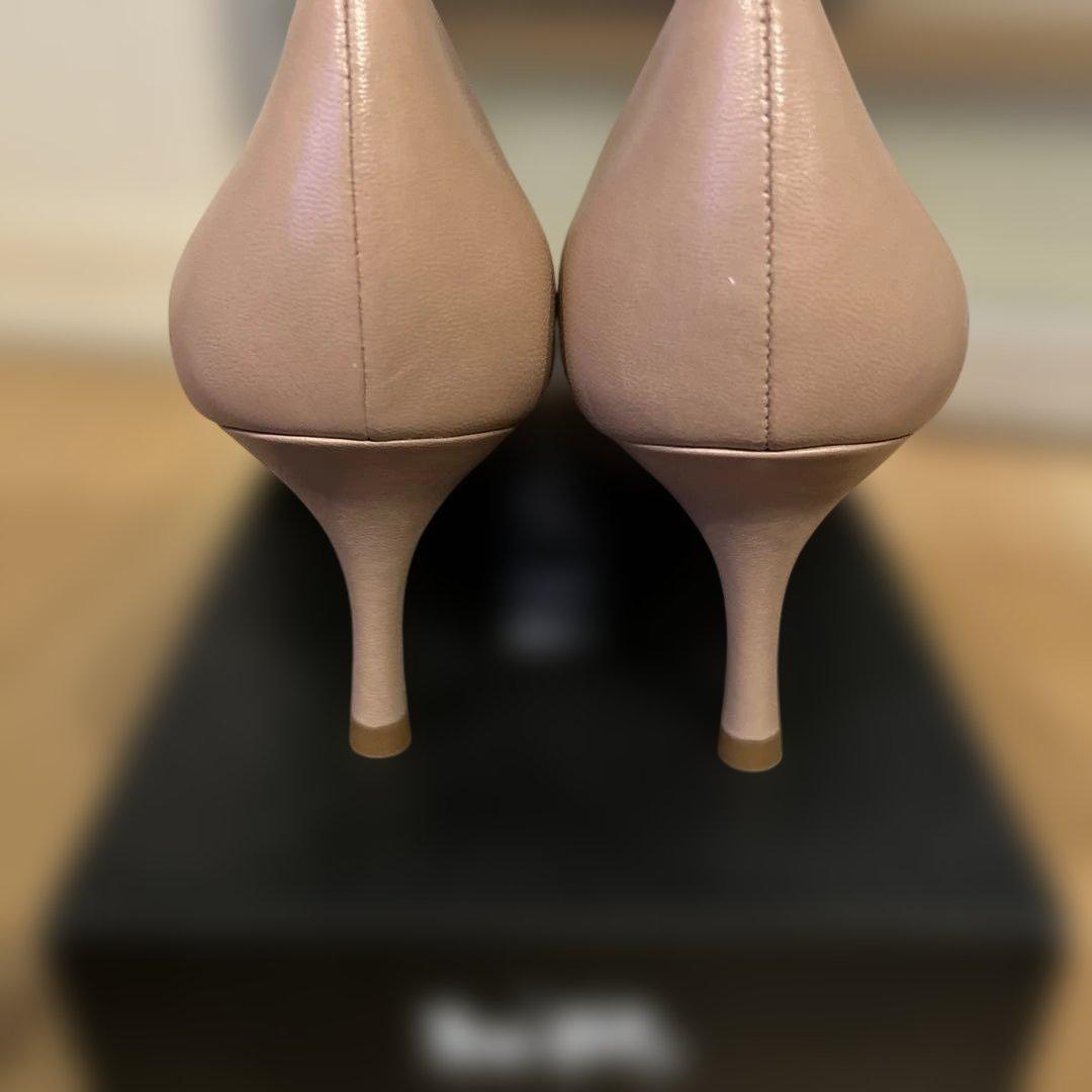 【新品未使用　箱つき】COACH パンプス ベージュ　本革