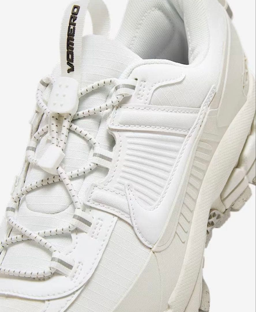 【最安値/新品26.5cm】NIKE ズーム ボメロ ローム サミットホワイト