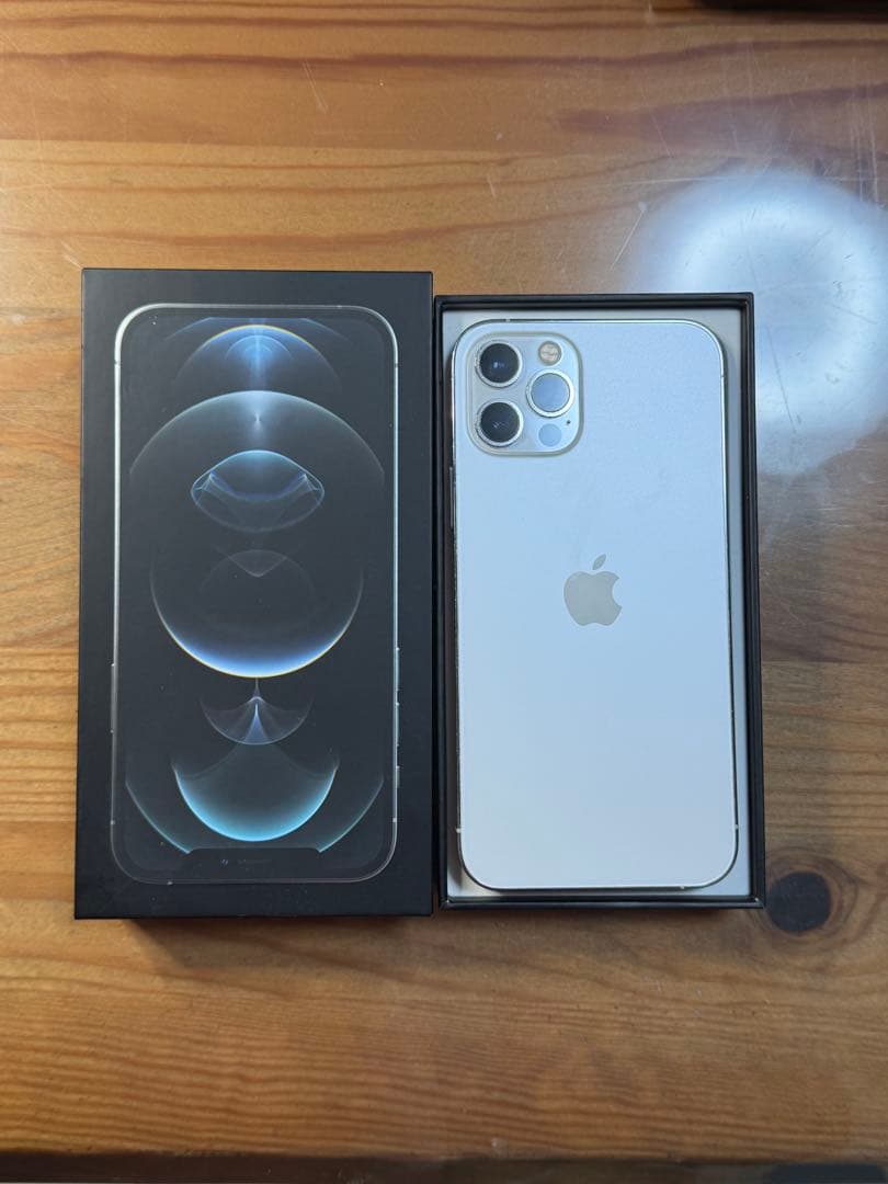 【美品】iPhone 12 pro シルバー　128GB 箱付き