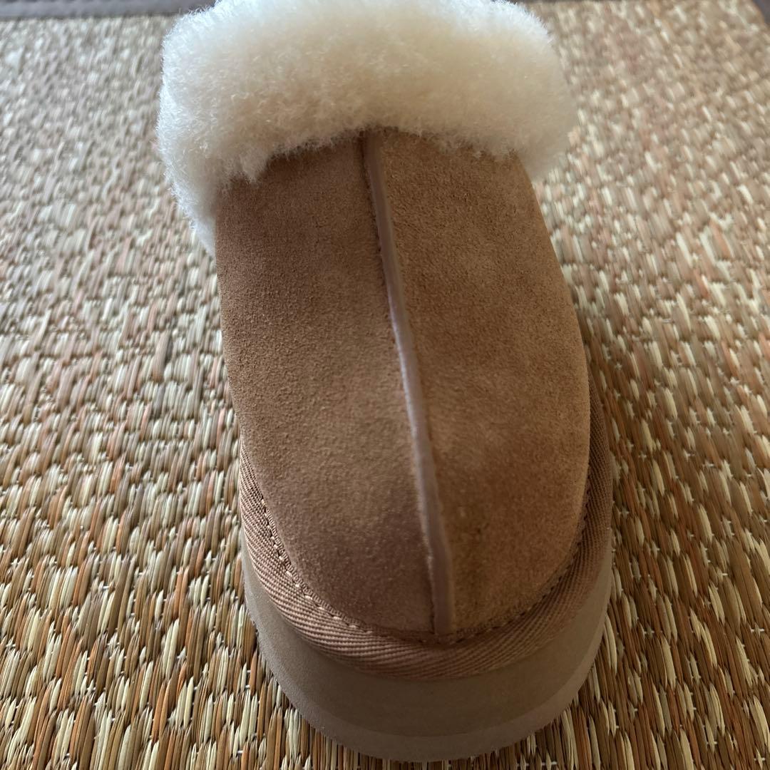 UGG ファーサンダル