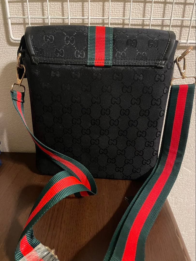 Gucci ショルダーバッグ ブラック GGパターン