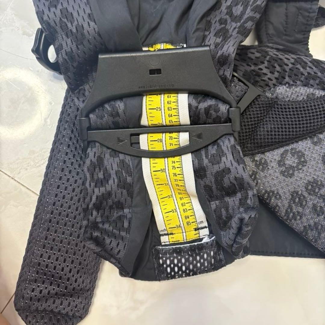 ベビービョルン 抱っこ紐 ベビーキャリアミニ ヒョウ柄 アニマル柄 メッシュ