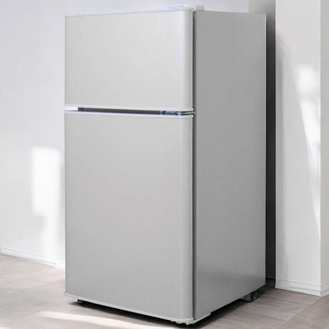 ⭐️新品⭐️小型冷蔵庫【60L】［シルバー］2ドア　静音 省エネ 右開き