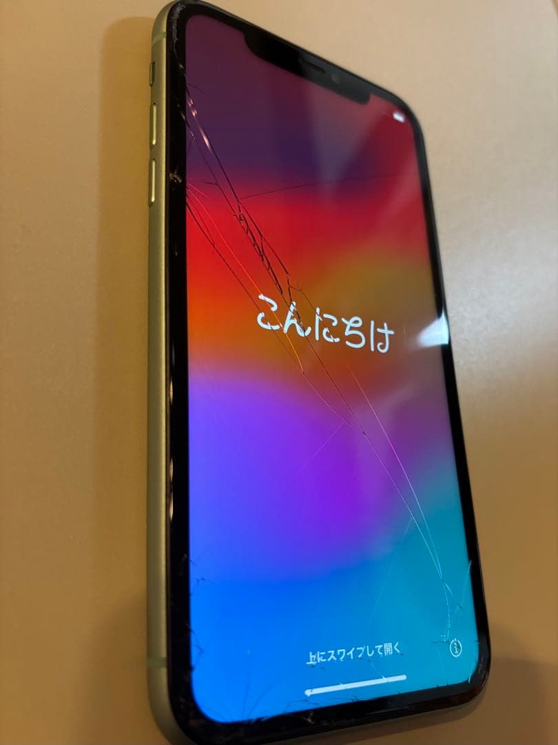 iPhone11 64GB グリーン SIMフリー 画面割れ バッテリー73％