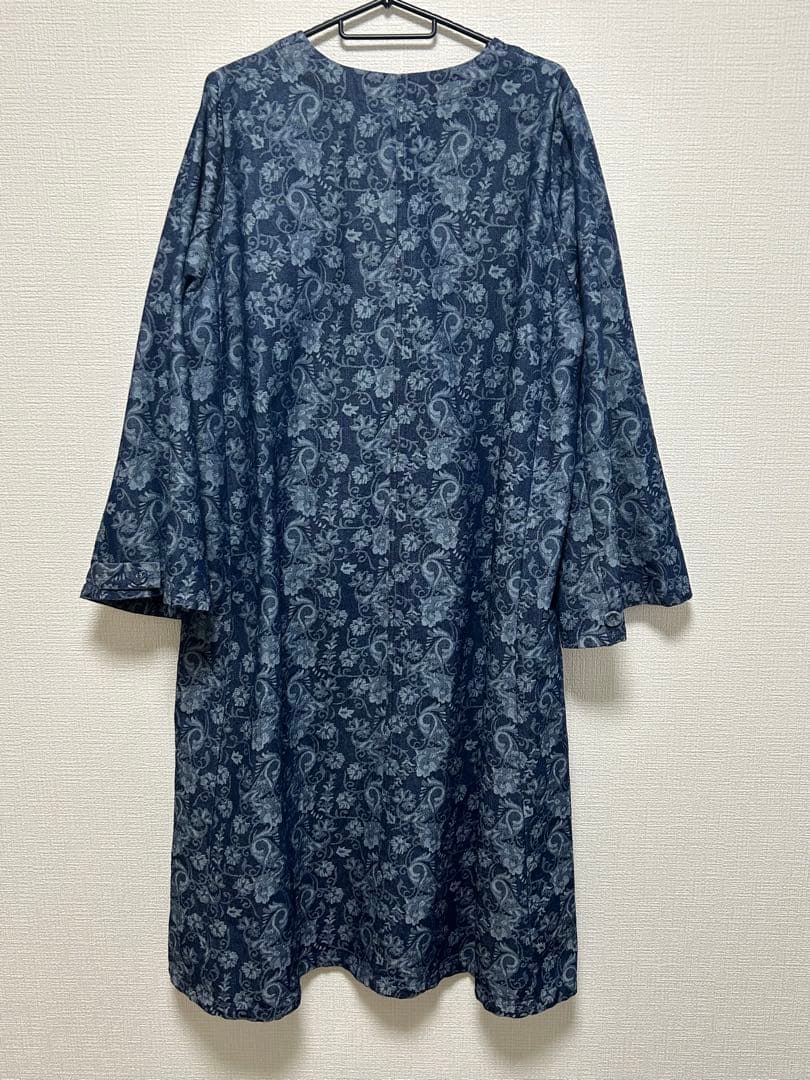 【完売品】ジャカジャンデニムＯＰ／アズノゥアズオオラカ　ペイズリー柄