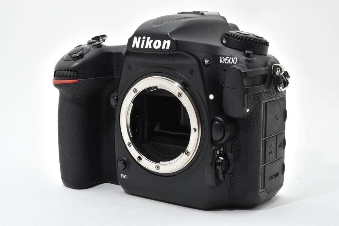 動確済 美品 Nikon D500 MB-D17 デジカメ #631