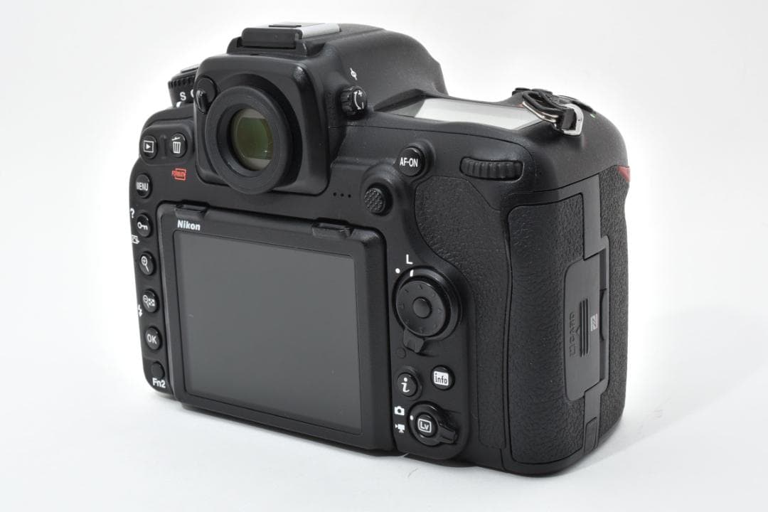 動確済 美品 Nikon D500 MB-D17 デジカメ #631