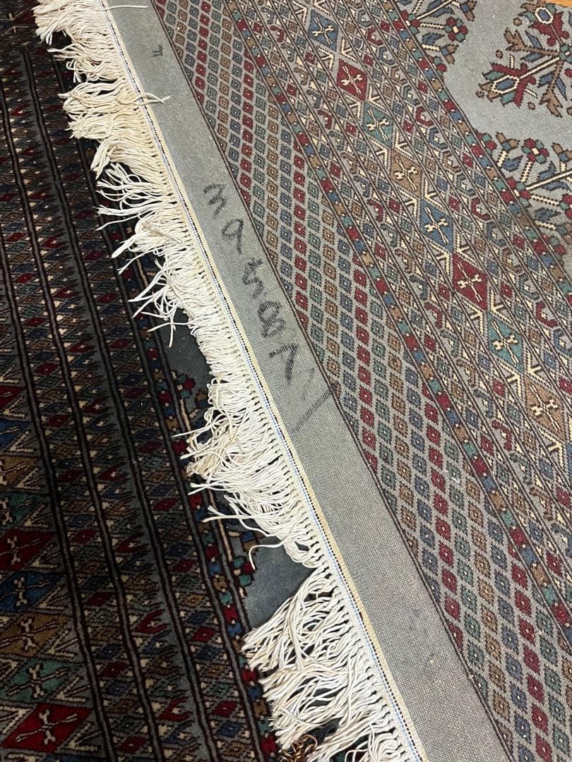 シルク ペルシャ絨毯 156 x 240 cm〔房含まず〕値下しました❣️