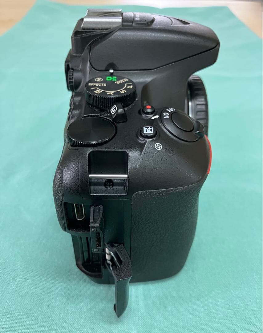 Nikon D5500 ダブルズームキット、レンズ×2付き