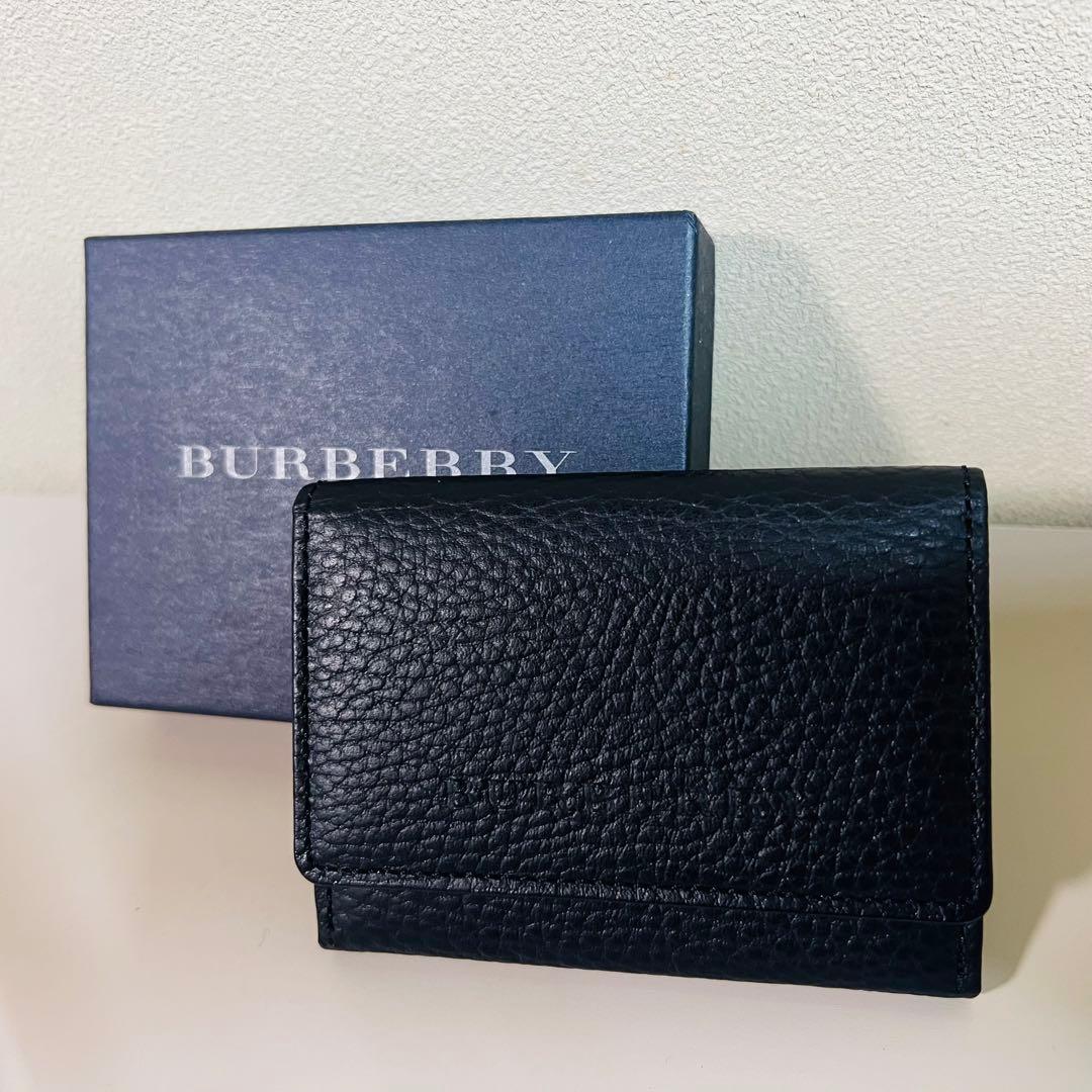 【未使用に近い】バーバリー ケース ブラック ノバチェック 箱付き