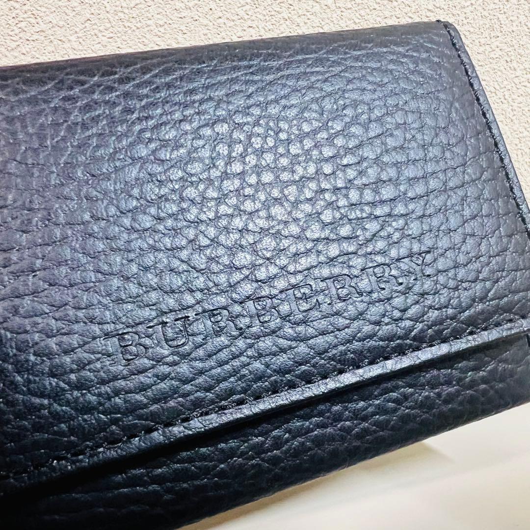 【未使用に近い】バーバリー ケース ブラック ノバチェック 箱付き