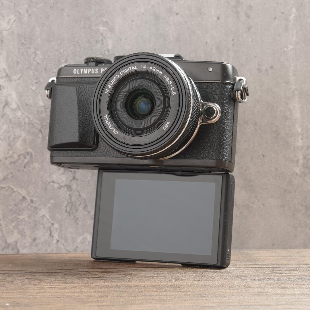 おまけなし！✨OLYMPUS PEN Lite E-PL7　1015