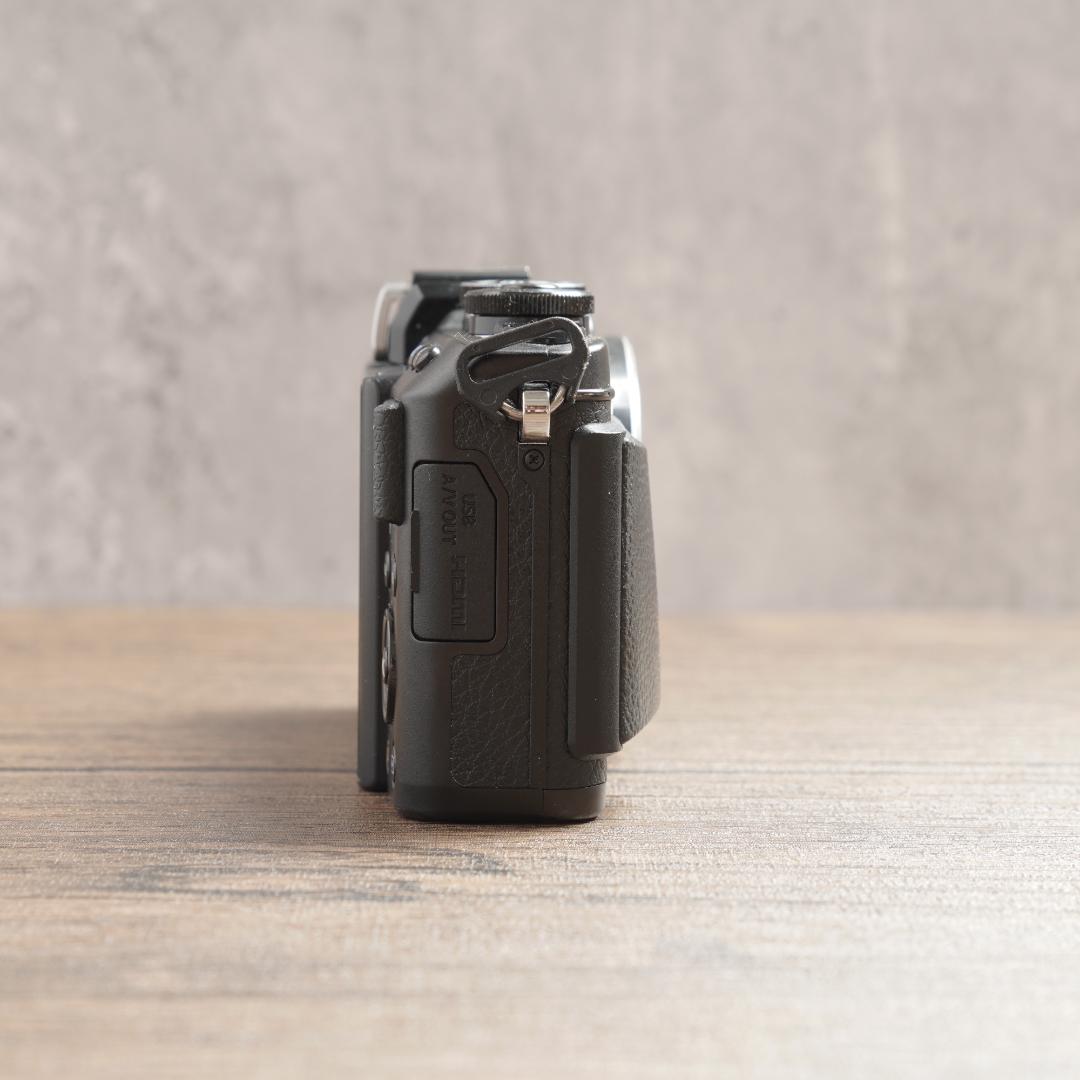 おまけなし！✨OLYMPUS PEN Lite E-PL7　1015