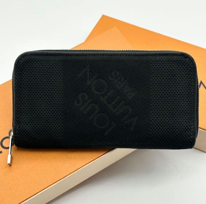 Louis Vuitton ブラック長財布 モノグラム・エクリプス