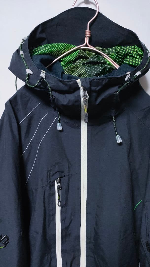 【REW アールイーダブリュー】 スノーボードウェア ゴアテックス