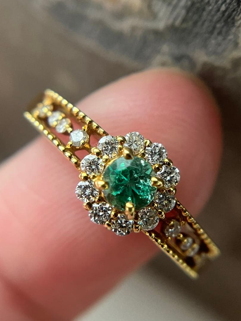 新品K18YGエメラルド0.2ctダイヤモンドリング指輪