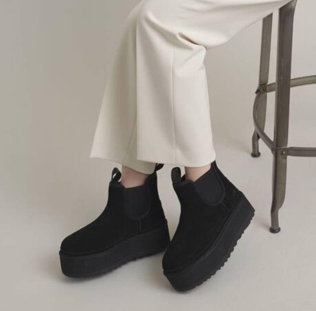 ブランド名:UGG(アグ)型番 Neumel platformChelsea
