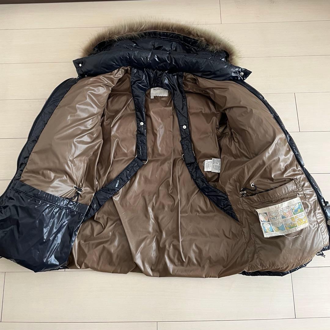 MONCLER（モンクレール）　ダウン