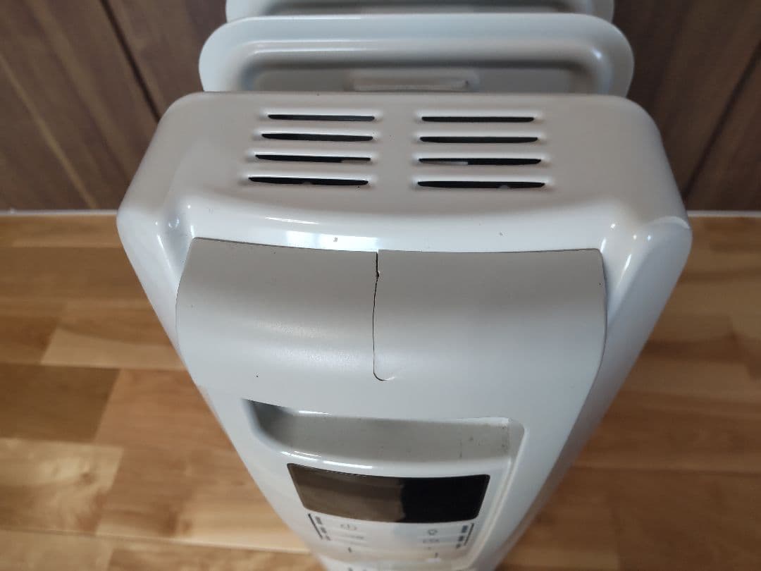 【DeLonghi】 デロンギ オイルヒーター 【KHD411015-LG】