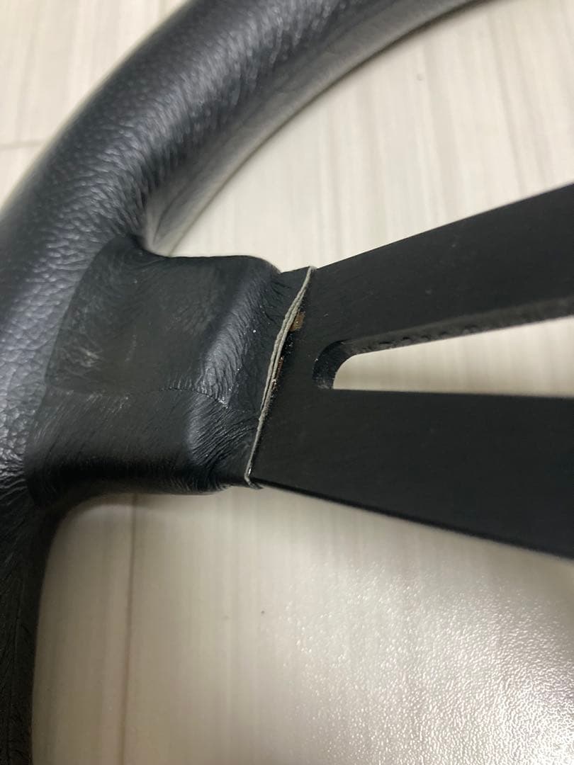 momo ステアリング MOD.08 35Φ レザー/ブラックスポーク