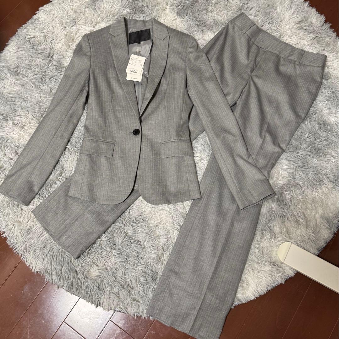 ★新品タグ付　UNTITLED グレー パンツスーツ