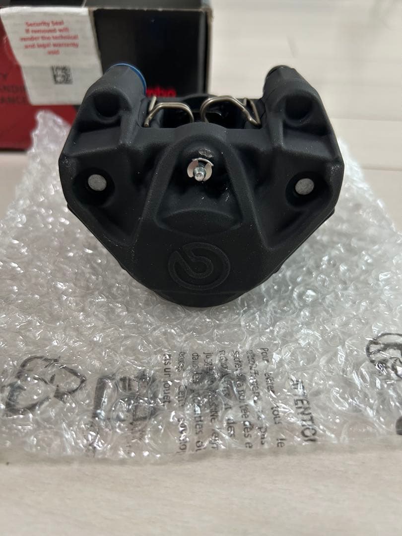 brembo ブレンボ P2-RS84 リアキャリパー